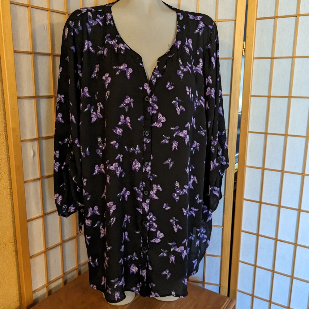 Butterfly button down shirt, 2X (22/24) Catherine's